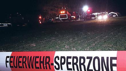 Tatort Feldweg. Die Spurensuche dauerte am Sonntag noch an.