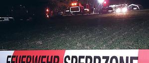 Tatort Feldweg. Die Spurensuche dauerte am Sonntag noch an.