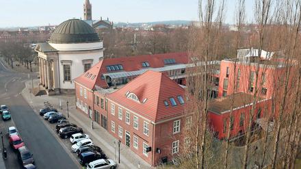 Erst Kritik, dann Lob. Die Wohnungsgenossenschaft PWG hatte ihre Pläne für den Wiederaufbau der Holländerhäuser an der Französischen Kirche auf Anregung des Gestaltungsrates überarbeitet.