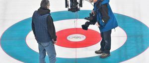 Damit bei Wettbewerben wie Curling den Zuschauern der Olympischen Winterspiele nichts entgeht, wird Eurosport parallel laufende Partien über seinen kostenpflichtigen Internet-Player mit mehreren Streams übertragen.
