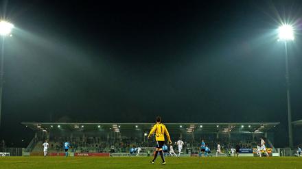 Platzverweis für Nulldrei? Der Regionalverband fordert die umstrittene Strafzahlung vom SV Babelsberg 03 ein. Reagiert der Club nicht, soll es schwerwiegende Konsequenzen geben.