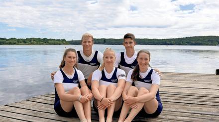 Unter den Besten der Welt. Die Potsdamer Katarina Tkachenko, Mattes Schönherr, Annabel Oertel, Klas Ole Lass und Maren Völz (v.l.) ruderten allesamt ins A-Finale der Junioren-WM.
