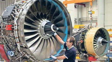 Gesucht. Fachkräfte in Brandenburg sind heiß begehrt. Während große Unternehmen wie der Triebwerkshersteller Rolls-Royce in Dahlewitz (Teltow-Fläming) eher weniger Probleme haben, bleiben Stellen kleinerer Firmen oft unbesetzt.