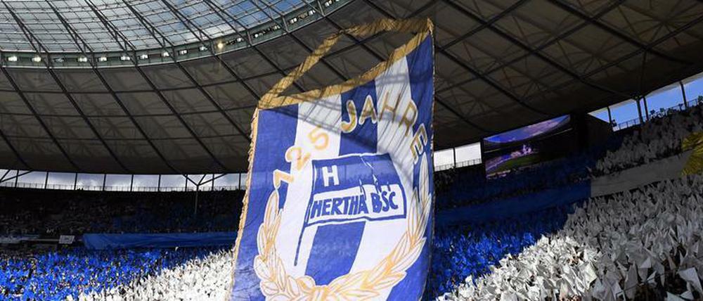 Derzeit machen die Fans noch im Olympiastadion Stimmung.