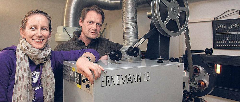 Filmbegeistert. Die beiden Kollegen Johanne Hoppe und Matthias Kremer sind selbst Filmfans. Statt nur beim Mittagessen darüber zu diskutieren, wollen sie nun mit Gleichgesinnten zusammen schauen – und haben den Filmclub gegründet.