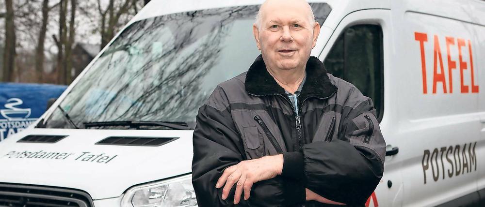 Tritt auf die Bremse. 2003 begann Herbert Geisterts „Karriere“ bei der Potsdamer Tafel. Jetzt will der 76-jährige Fahrdienstleiter den Staffelstab an die nächste Generation übergeben.