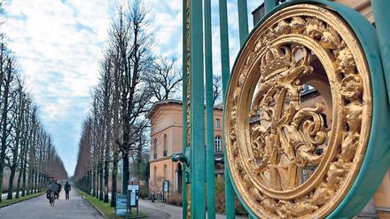 Offenes Tor. Der Eintritt in den Park Sanssouci ist noch kostenlos. Dafür zahlen alle Potsdamer derzeit pro Jahr einen Millionen-Beitrag der Stadt an die Schlösserstiftung. 2024 könnte das anders werden. 