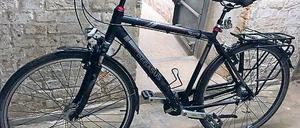 Eigentümer gesucht. Das Fahrrad war in einem gestohlenen Transporter.