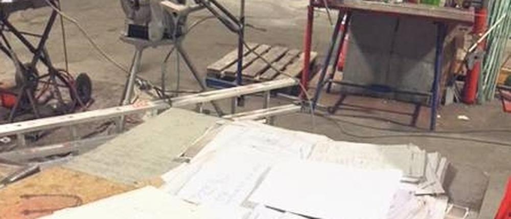 Fix und fertig. So sieht es auf der – weiterhin ziemlich unordentlichen – Baustelle in Schönefeld gerade aus. Das Foto wurde vergangene Woche von Rainer Genilke, CDU-Abgeordneter aus Brandenburg, im BER-Zulieferbereich bei einer Besichtigung gemacht. Er sagt: „Ich glaube nicht daran, dass der BER im Herbst 2020 eröffnen kann.“