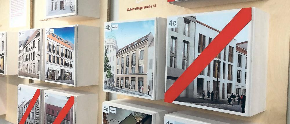 Gestrichen. Die verworfenen Entwürfe sind in der Infobox deutlich zu erkennen.