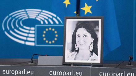 Ihre Arbeit überlebt. Die Journalistin Daphne Caruana Galizia ist auf Malta durch eine Autobombe ermordet worden. Sie berichtete über Steuerbetrug und Korruption.