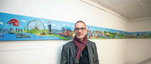 Jörg Hafemeister ist ausgebildeter Schriftenmaler und Werbetexter und ein guter Beobachter.