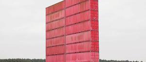 Tonnenweise. Eine gigantische Werbetafel an der Autobahn.