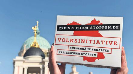 Etwa 70 Prozent der nötigen Stimmen für ein Volksbegehren waren zur Zeit der Absage gesammelt.
