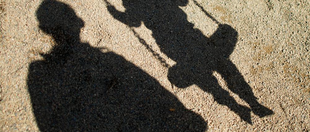 Neonazi Raack integriert sich in Ortrand. Mit dem Jugendklub organisiert er zum Partys, hat die Parkgaststätte zum Eventzentrum umgebaut.