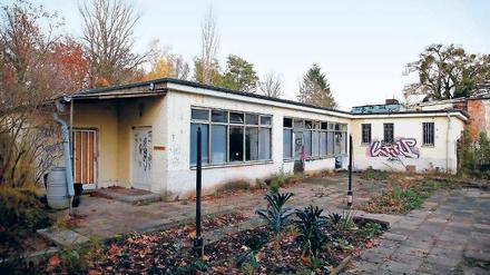 Mitgenommen. Die „Scholle 34“ nach dem Brandanschlag.