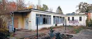 Mitgenommen. Die „Scholle 34“ nach dem Brandanschlag.