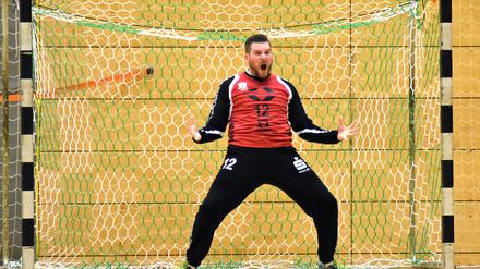 Gigant. Werders Torwart Martin Pfefferkorn glänzte bei der Partie gegen Ludwigsfelde.