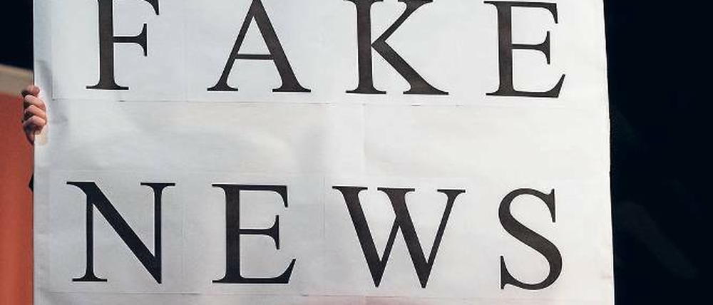 Medienkompetenz: Wie funktioniert Manipulation in sozialen Netzwerken?