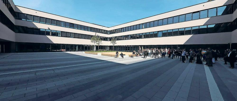 Alles neu. Die Leonardo-da-Vinci-Gesamtschule konnte ihren Neubau in der Esplanade im September beziehen. Sie ist eine von 15 städtischen weiterführenden Schulen.