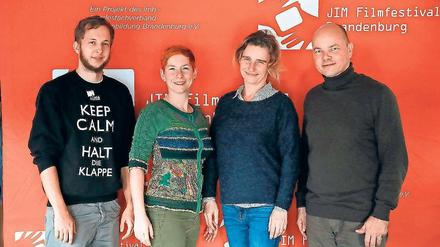 Film ab. Festivalleiterin Kristin Ehlert (2.v.l.) mit dem JIM-Team