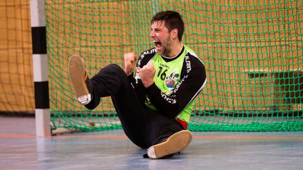Es muss einfach raus. Seinen Gefühlen lässt Angelo Grunz freien Lauf, wenn er zwischen den Pfosten steht – oder eben auch mal nach einer Parade sitzt.