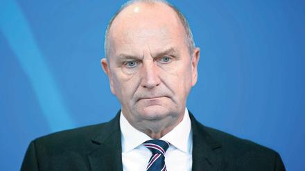 Die Bürde der Hürde. Funklöcher, Infrastruktur, Kohleausstieg – auf Brandenburgs Ministerpräsidenten Dietmar Woidke (SPD) warten nach der gescheiterten Kreisreform etliche weitere Baustellen in seinem Land.