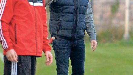 Abschied vom Jahn-Sportplatz. Über 14 Jahre hinweg war Ingo Hecht (r.) beim Teltower FV aktiv - als Spieler und Trainer. Nun geht er als Coach nach Werder.
