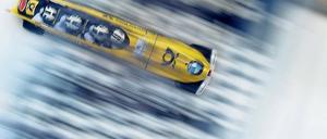 Rasender Ritt durch den Eiskanal. Auf der Olympiabahn von 1980 in Lake Placid beginnt der Kampf um die Startplätze für die Winterspiele nächstes Jahr in Pyeongchang.