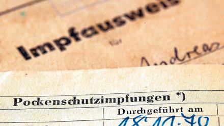 Effizient. Mit Massenimpfungen ging die DDR nachhaltig gegen Infektionskrankheiten vor. Seit den 70er-Jahren fiel die Gesundheitsversorgung in der DDR allerdings stark ab.