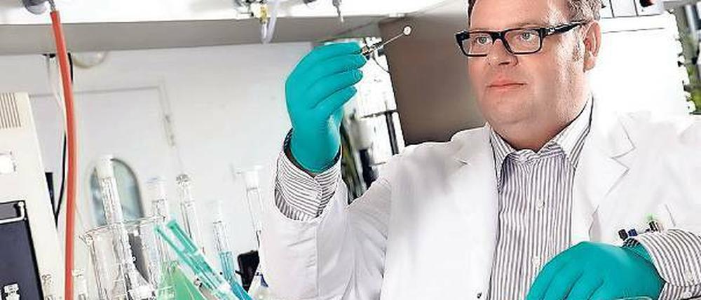 Hingucker. Lange Wimpern gelten als schön. Ein neues Mittel für mehr Wachstum haben Potsdamer Forscher entdeckt.