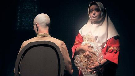 Hypnotischer Alptraum. „Agha Mohammad Khan“ bei Unidram.