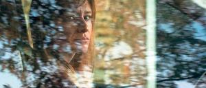 Fremde Welt. Julia Jentsch spielt in der vierteiligen ARD-Serie „Das Verschwinden“ (Folgen am 29. 30. und 31.10, jeweils 21 Uhr 45, der erste Teil in der ARD-Mediathek) eine alleinerziehende Mutter, die in der bayerischen Provinz ihre verschwundene Tochter sucht. Die in Berlin aufgewachsene Wahlschweizerin, 39, erhielt 2005 für „Sophie Scholl – Die letzten Tage“ den Silbernen Bären. Es folgten Hauptrollen in „Effi Briest“ oder „24 Wochen“.