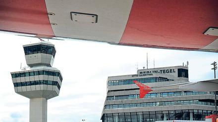 Was kostet das? An diesem Dienstag will sich der Senat mit den möglichen Folgen einer Offenhaltung des Flughafens Tegel beschäftigen.