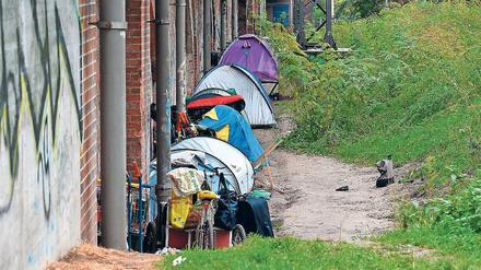 Lagerstätte. Zelte von Obdachlosen im Tiergarten.