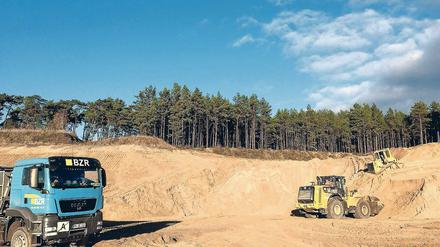 Bürgerprotest. Die Michendorfer wollen statt Gewerbeabfällen und Bauschutt lieber ihre Landschaft zurück. Laut einem Abkommen von 1996 sollte die BZR die Fresdorfer Heide eigentlich ab 2019 renaturieren. Nun laufen zwei Anträge, damit stattdessen eine Deponie in der Kiessandgrube entstehen kann. Bürger und die Gemeinden Michendorf und Nuthetal wehren sich dagegen.