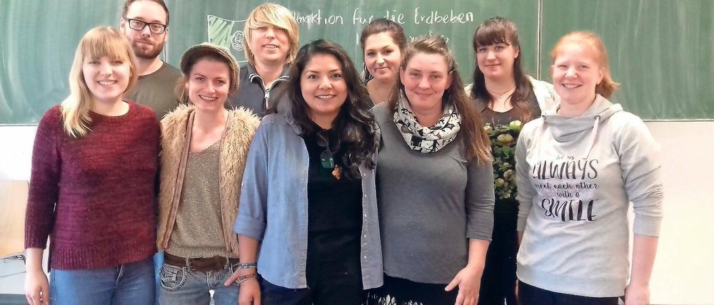 Wollen Mexiko helfen. Grace González (Mitte) und ihre Mitschüler.
