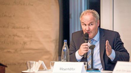 Diskussionsbereit. Potsdams Baubeigeordneter Bernd Rubelt (parteilos) warb am Montag für eine offene Diskussion für die Plantage – die sich aber an Vorgaben des Leitbautenkonzepts und städtewirtschaftlichen Prämissen orientieren müsse.