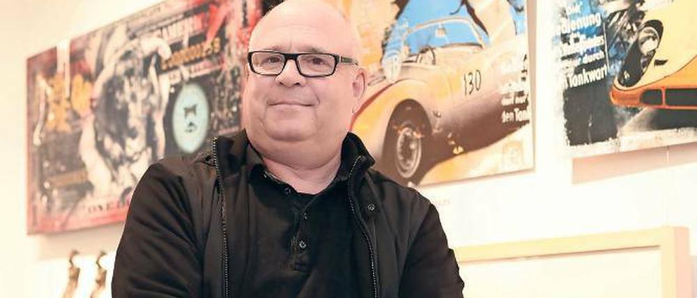 Fläche statt Tiefe. Die Bilder des Pop-Art-Künstlers Ed Heck werden derzeit in der Galerie von Albert Baake am Alten Markt ausgestellt. Sie sind vor allem illustrativ.