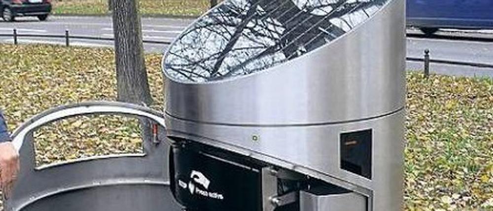 Automatisiert. Zwei Hightech-Mülleimer werden zunächst getestet.