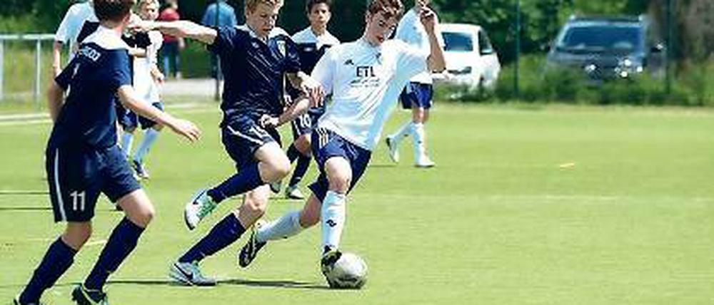 Alexander Senger (r.) wechselt an die Sportschule nach Cottbus.