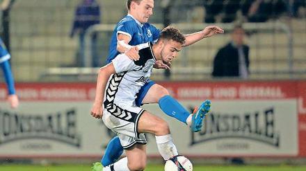 Im Fokus. SVB-Spieler Farid Abderrahman (v.) agierte sehr auffällig.