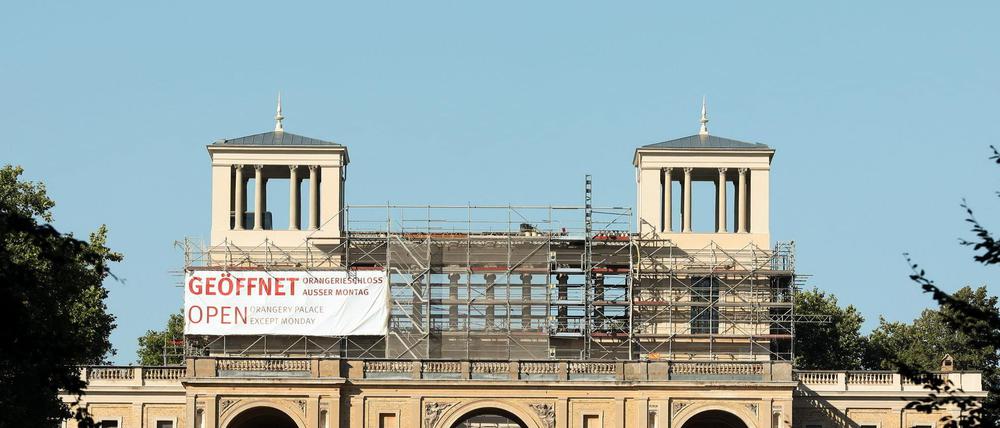 Die Rettung naht: Auch das Orangerieschloss gehört zu den Objekten, die saniert werden sollen.