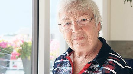Schnelle Wählerin. Beate Nuß aus Bornstedt ist schon in der DDR immer wählen gegangen und hat auch jetzt schon gewählt. Von der Politik wünscht sie sich, 28 Jahre nach der Wende, endlich Lohn- und Rentengerechtigkeit.