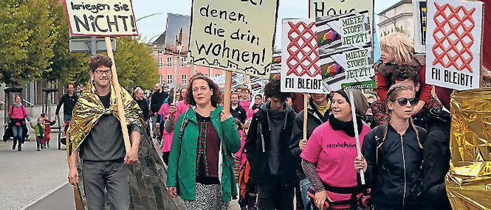 Lautstark gegen hohe Mieten. Teilnehmer der Demonstration am Freitag.