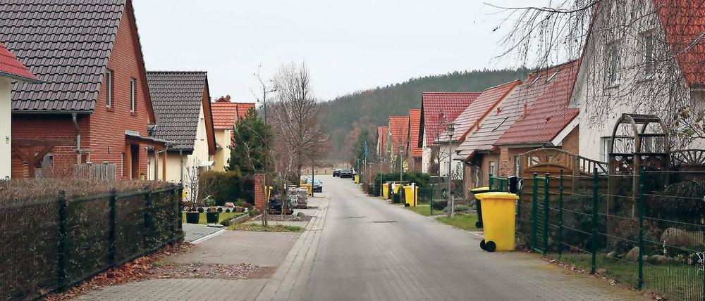 Haus an Haus. In dem Golmer Neubaugebiet leben junge Familien, die ihre Häuser teils in Eigeninitiative gebaut haben.
