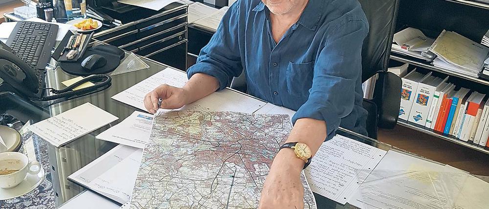 Der Architekt. Gisbert Dreyer hat mehrere Berliner Großprojekte begleitet, darunter die „Treptowers“ und die Oberbaumcity.