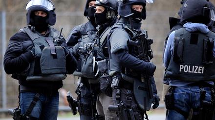 Weil der Mann mit Gewalt drohte, wurde zu dem Einsatz ein Spezialeinsatzkommando hinzugerufen.