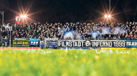 Die Lichter sind nicht ausgegangen beim SV Babelsberg 03. Am vergangenen Montag informierte der Vorstand die Vereinsmitglieder, was künftig strahlen soll.