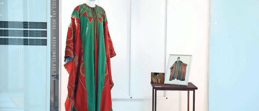 Farbenprächtig. Replik von Kriemhilds Kostüm aus dem Jahr 1982.